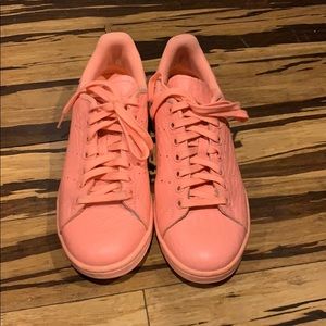 Peach Adidas Stan Smith sneakers